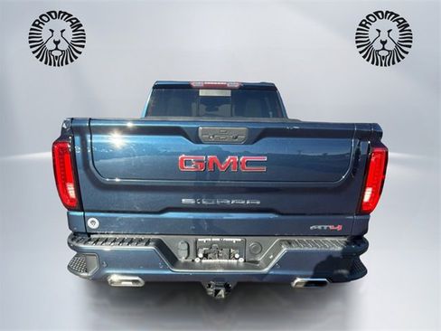 Used 2020 GMC Sierra 1500 AT4 w/ AT4 Premium Package image 6