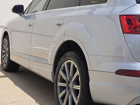 Used 2018 Audi Q7 3.0T Prestige w/ Prestige Package AWD/4WD image 40