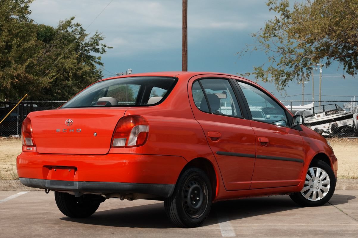 Used 2001 Toyota Echo Sedan FWD image 3