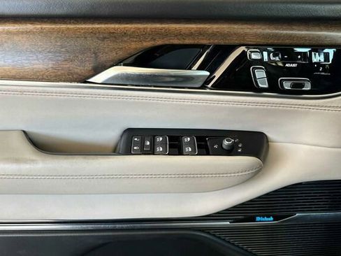 Used 2022 Jeep Grand Wagoneer Series II w/ Convenience Group III image 8