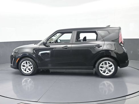 Used 2023 Kia Soul S FWD image 3