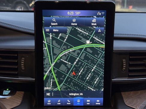 Used 2020 Ford Explorer Platinum w/ Premium Technology Package image 23