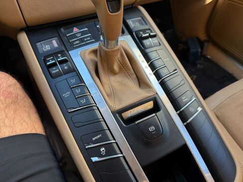 Used 2015 Porsche Macan S image 36