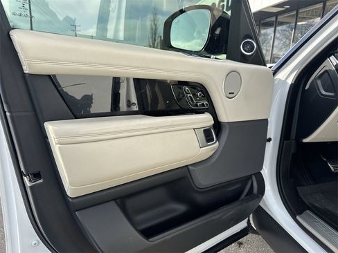 Used 2022 Land Rover Range Rover Westminster Edition image 15