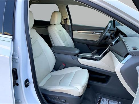 Used 2019 Cadillac XT5 Premium Luxury FWD image 9