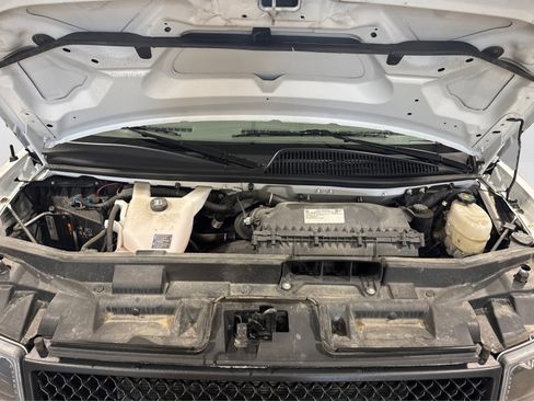 Used 2024 Chevrolet Express 2500 2500 image 11