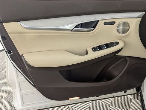 Used 2019 INFINITI QX50 Essential w/ Sensory Package image 13