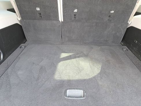 Used 2024 Jeep Wagoneer L Series II image 26