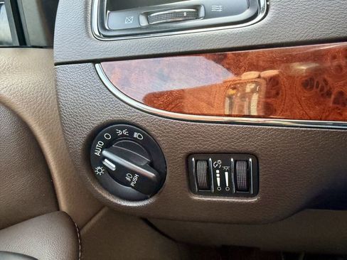 Used 2014 Chrysler Town & Country Touring-L w/ Trailer Tow Group FWD image 26