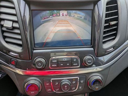 Used 2017 Chevrolet Impala LT w/ Convenience Package FWD image 22