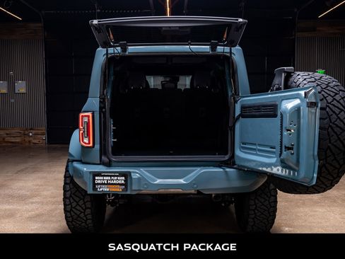 Used 2023 Ford Bronco Wildtrak image 9