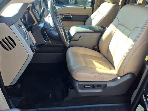 Used 2014 Ford F250 Lariat w/ Chrome Package image 5