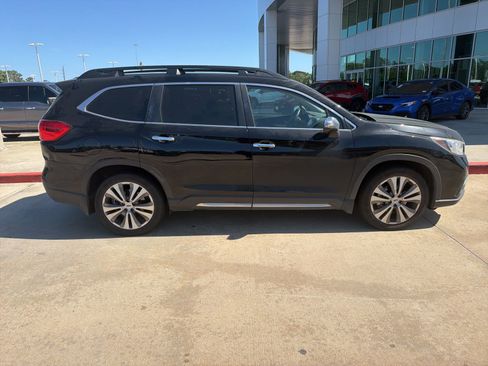 Used 2019 Subaru Ascent Touring w/ Popular Package #3 AWD/4WD image 2
