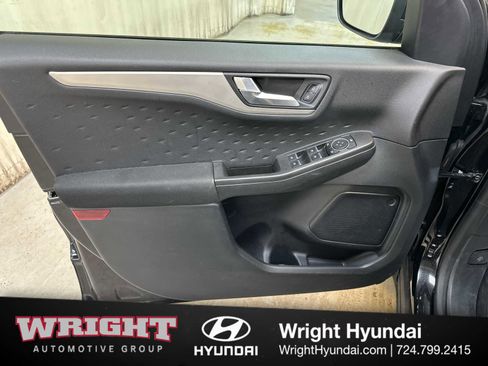 Used 2020 Ford Escape SE AWD/4WD image 9