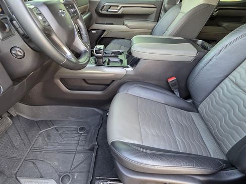 Used 2024 Chevrolet Silverado 1500 ZR2 w/ Technology Package image 7