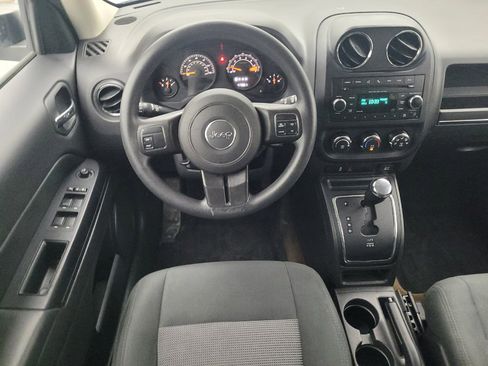Used 2016 Jeep Patriot Sport w/ Power Value Group AWD/4WD image 22