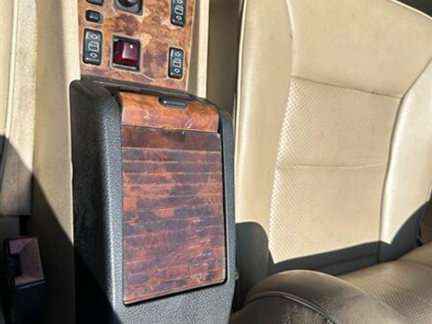 Used 1995 Mercedes-Benz E 320 Convertible image 37