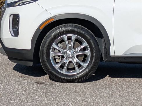 Used 2022 Hyundai Palisade SE image 10