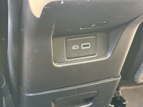 Used 2023 Cadillac XT6 Luxury image 16