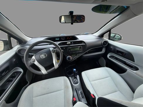 Used 2014 Toyota Prius C One FWD image 28