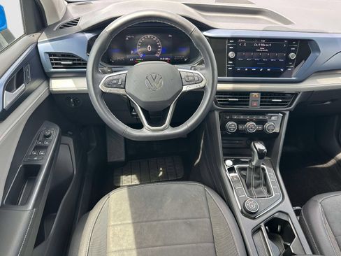 Certified 2024 Volkswagen Taos SE AWD/4WD image 8