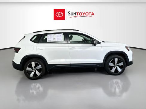 Used 2025 Volkswagen Taos S AWD/4WD image 2