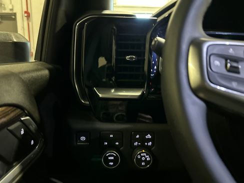 Used 2026 Chevrolet Silverado 2500 LT w/ All Star Edition AWD/4WD image 19