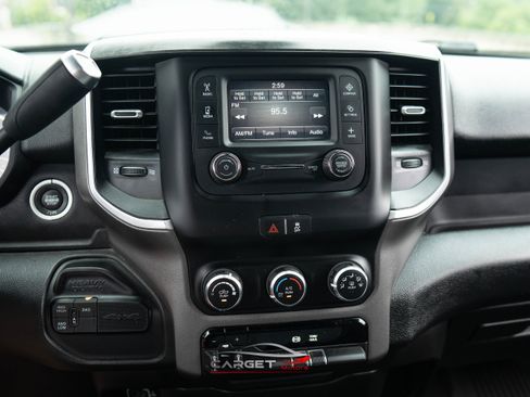 Used 2021 RAM 2500 Big Horn image 27