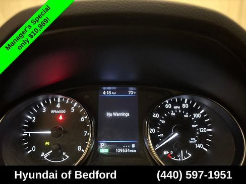 Used 2019 Nissan Rogue SV AWD/4WD image 16