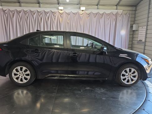 Used 2024 Toyota Corolla LE FWD image 9