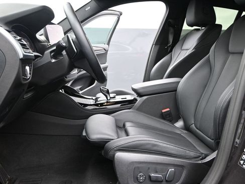 Used 2025 BMW X4 xDrive30i image 14