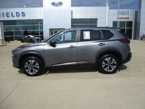 Used 2023 Nissan Rogue SV AWD/4WD image 3