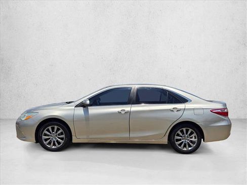 Used 2015 Toyota Camry XLE FWD image 8