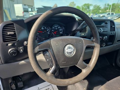 Used 2009 Chevrolet Silverado 1500 W/T RWD image 9