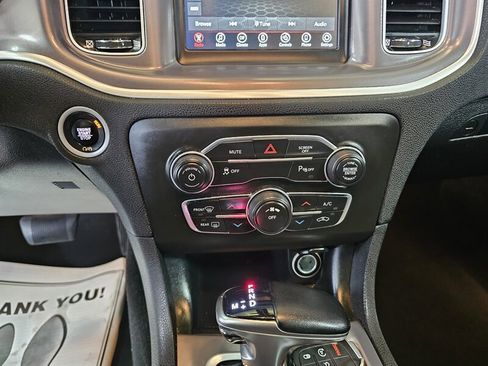 Used 2022 Dodge Charger SXT w/ Leather Interior Group image 19