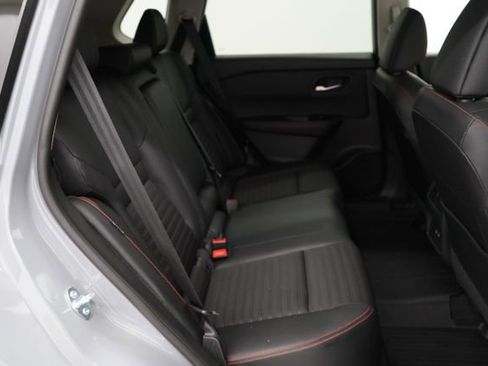 Used 2025 Nissan Rogue SV AWD/4WD image 49
