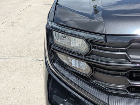 Used 2025 Ford Expedition Max Active AWD/4WD image 9