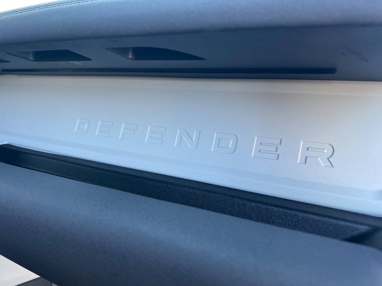 Used 2023 Land Rover Defender 110 SE AWD/4WD image 29