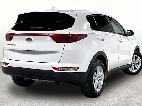 Used 2018 Kia Sportage LX FWD image 2