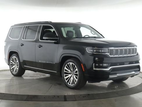 Used 2025 Jeep Grand Wagoneer 4WD image 2