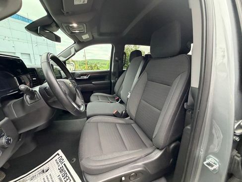 Used 2023 Chevrolet Silverado 1500 LT AWD/4WD image 9