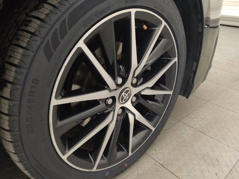Used 2021 Toyota Camry SE FWD image 31