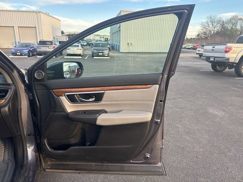 Used 2021 Honda CR-V Touring image 31