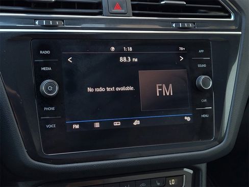 Used 2020 Volkswagen Tiguan SE R-Line image 16