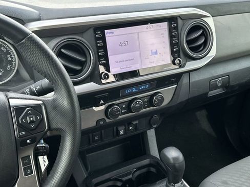Used 2022 Toyota Tacoma SR5 RWD image 19