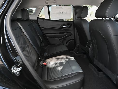 New 2026 Chevrolet Trax LT w/ LPO, Blackout Package image 30