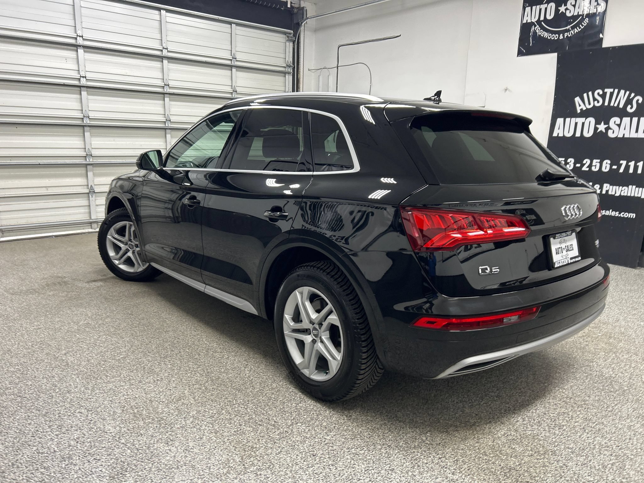 Used 2018 Audi Q5 2.0T Premium Plus w/ Premium Plus Package AWD/4WD image 4