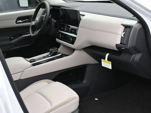 New 2026 Nissan Pathfinder SL AWD/4WD image 6