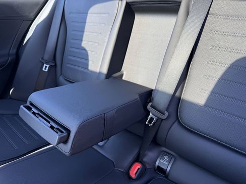 Certified 2025 Mercedes-Benz C 300 4MATIC Sedan image 13