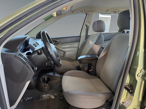 Used 2007 Ford Focus S FWD image 12